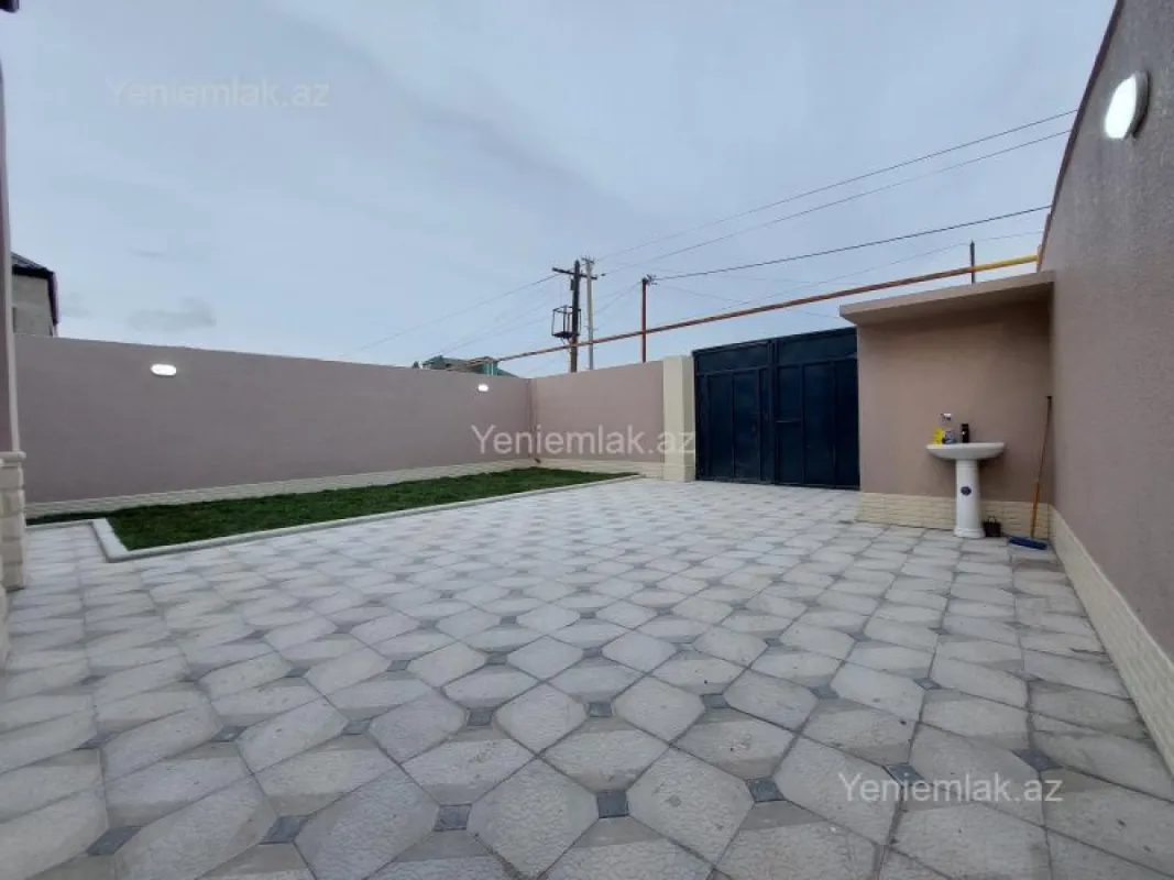 Satılır 4 otaqlı həyət evi 120 m²