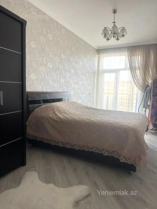 Satılır 2 otaqlı yeni tikili 90 m²