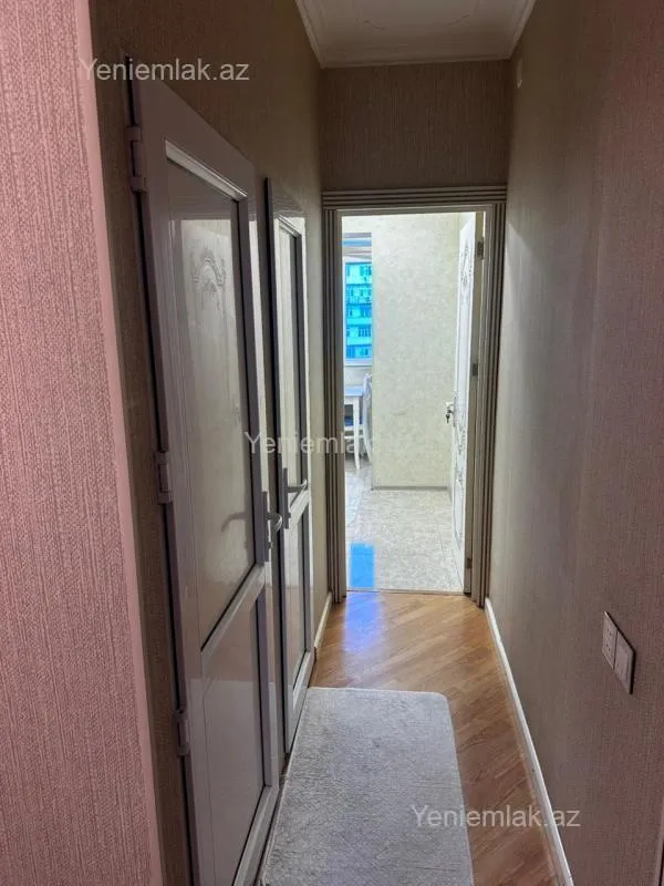 Satılır 4 otaqlı köhnə tikili 110 m²
