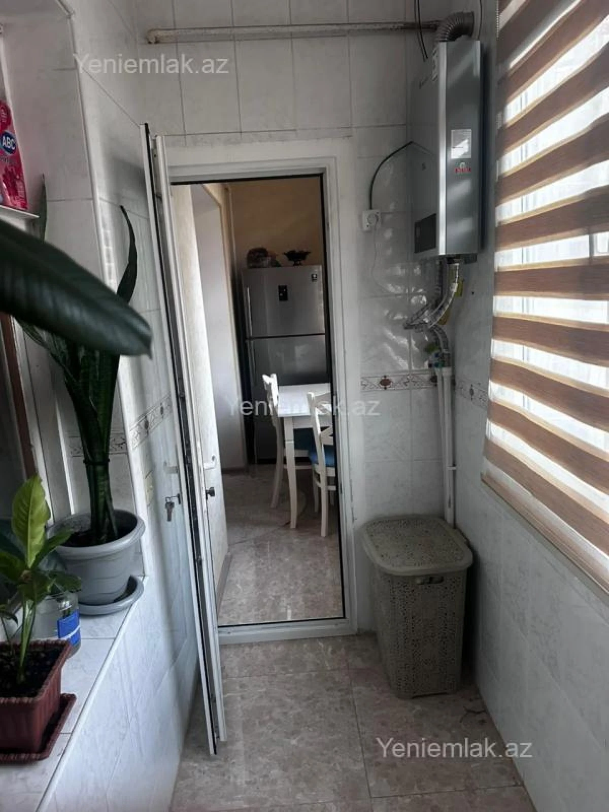Satılır 4 otaqlı köhnə tikili 110 m²
