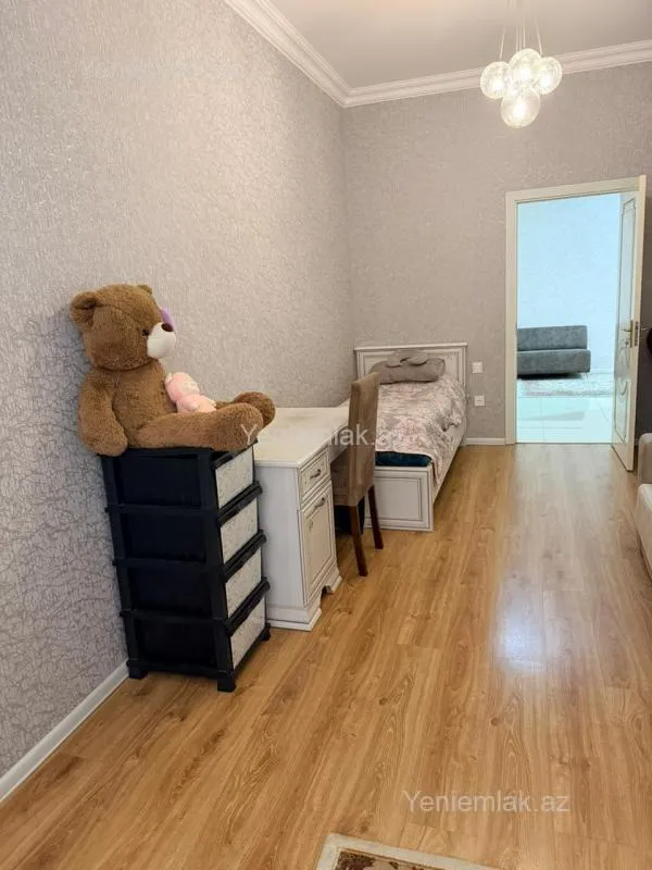 Satılır 3 otaqlı yeni tikili 100 m²