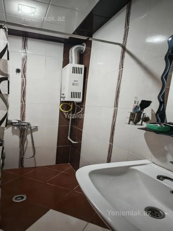 Satılır 3 otaqlı köhnə tikili 80 m²