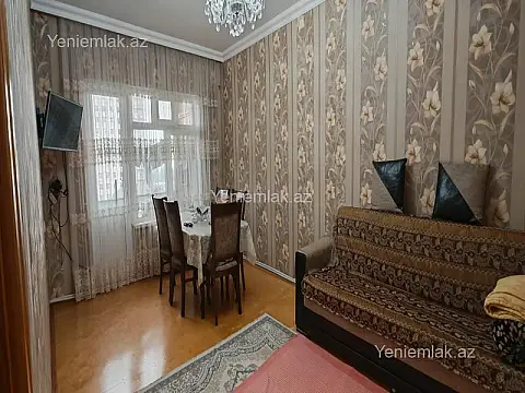 Satılır 3 otaqlı köhnə tikili 80 m²