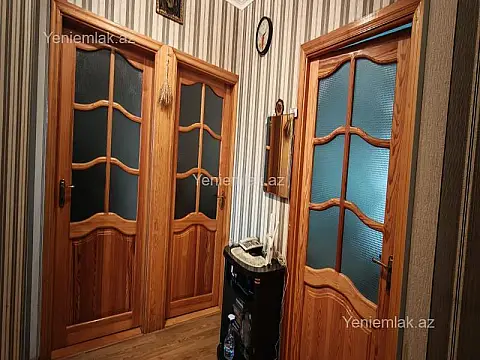 Satılır 3 otaqlı köhnə tikili 80 m²