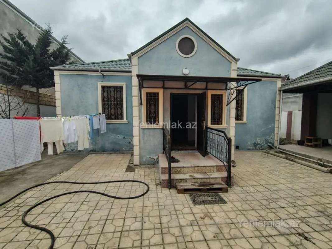 Satılır 1 otaqlı həyət evi 120 m²