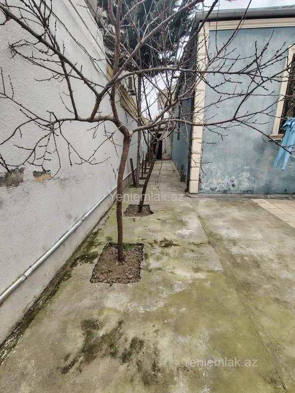 Satılır 1 otaqlı həyət evi 120 m²