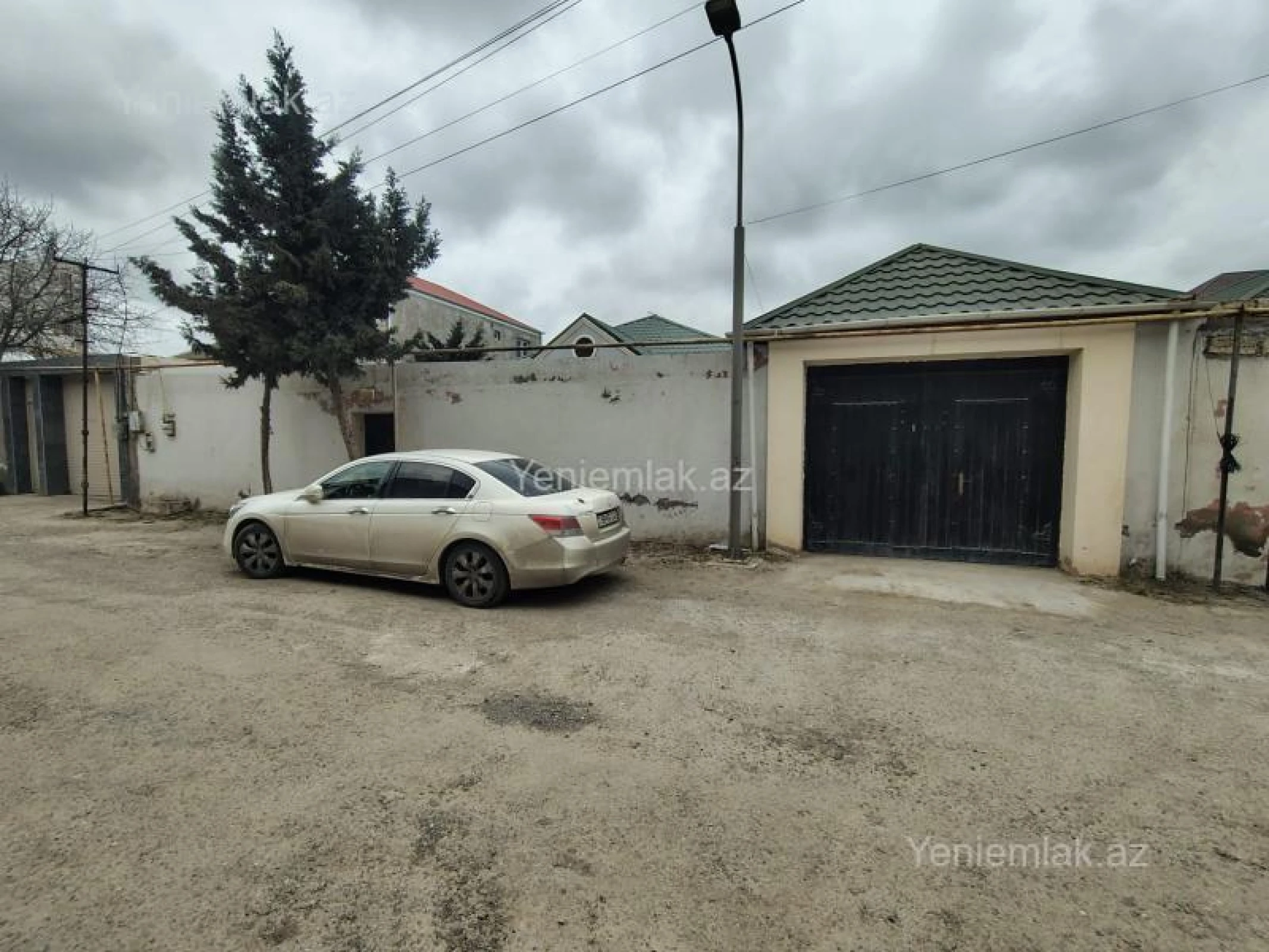 Satılır 1 otaqlı həyət evi 120 m²