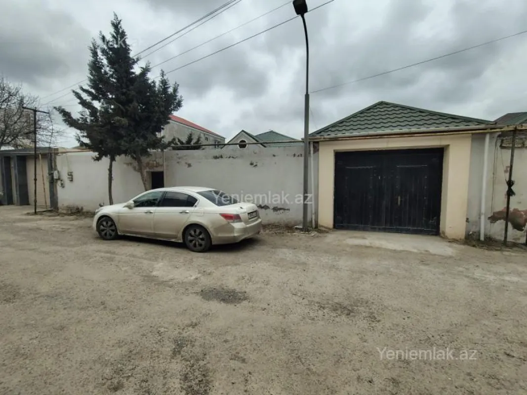 Satılır 1 otaqlı həyət evi 120 m²