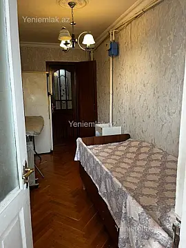 Satılır 4 otaqlı köhnə tikili 80 m²