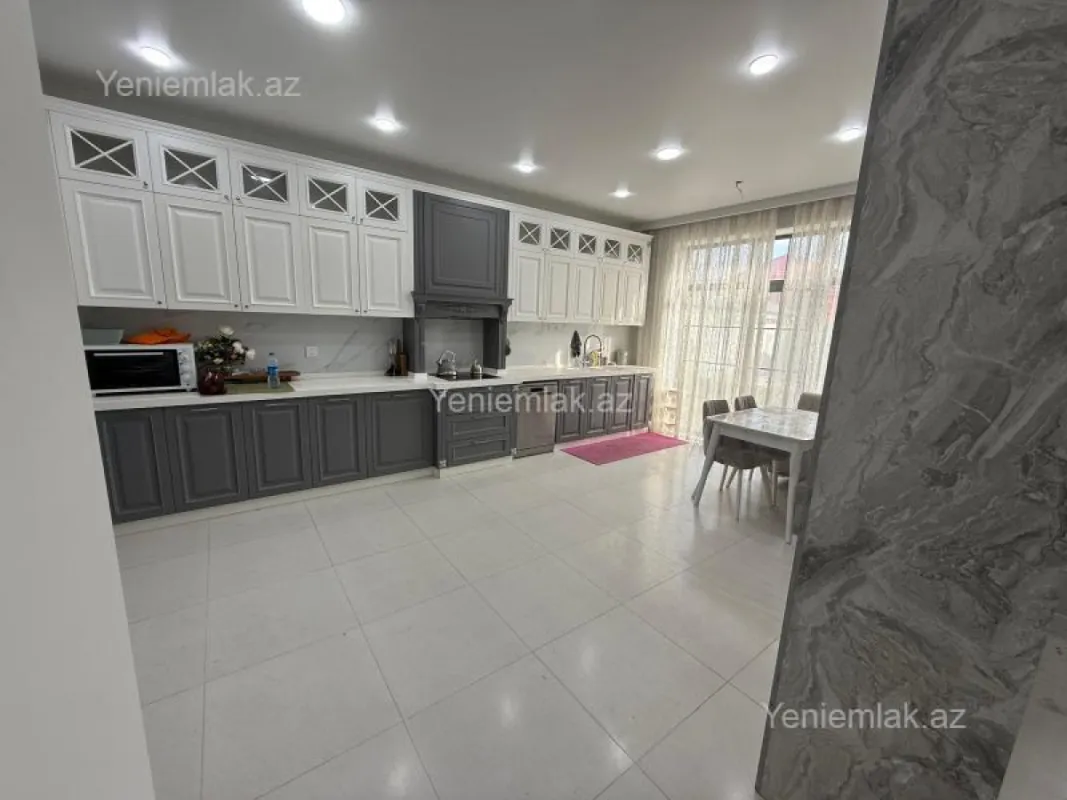 Satılır 5 otaqlı həyət evi 309 m²