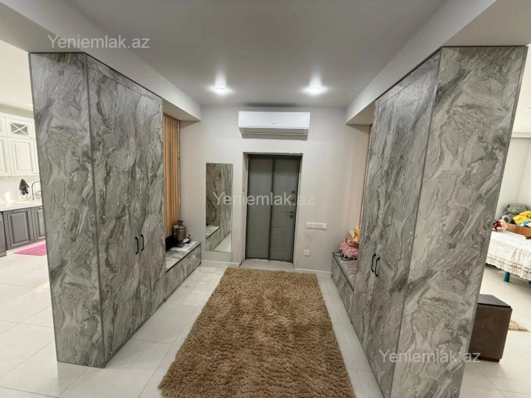 Satılır 5 otaqlı həyət evi 309 m²