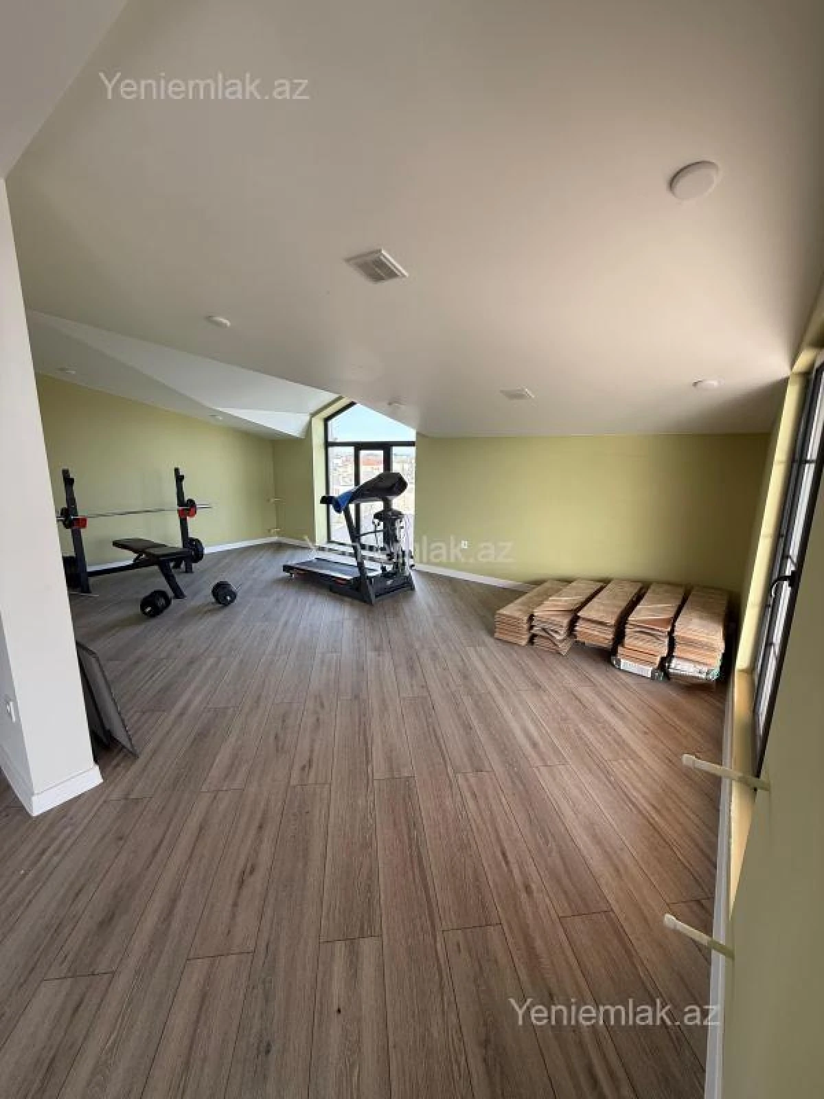 Satılır 5 otaqlı həyət evi 309 m²