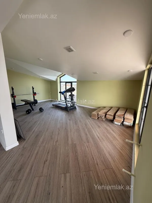 Satılır 5 otaqlı həyət evi 309 m²