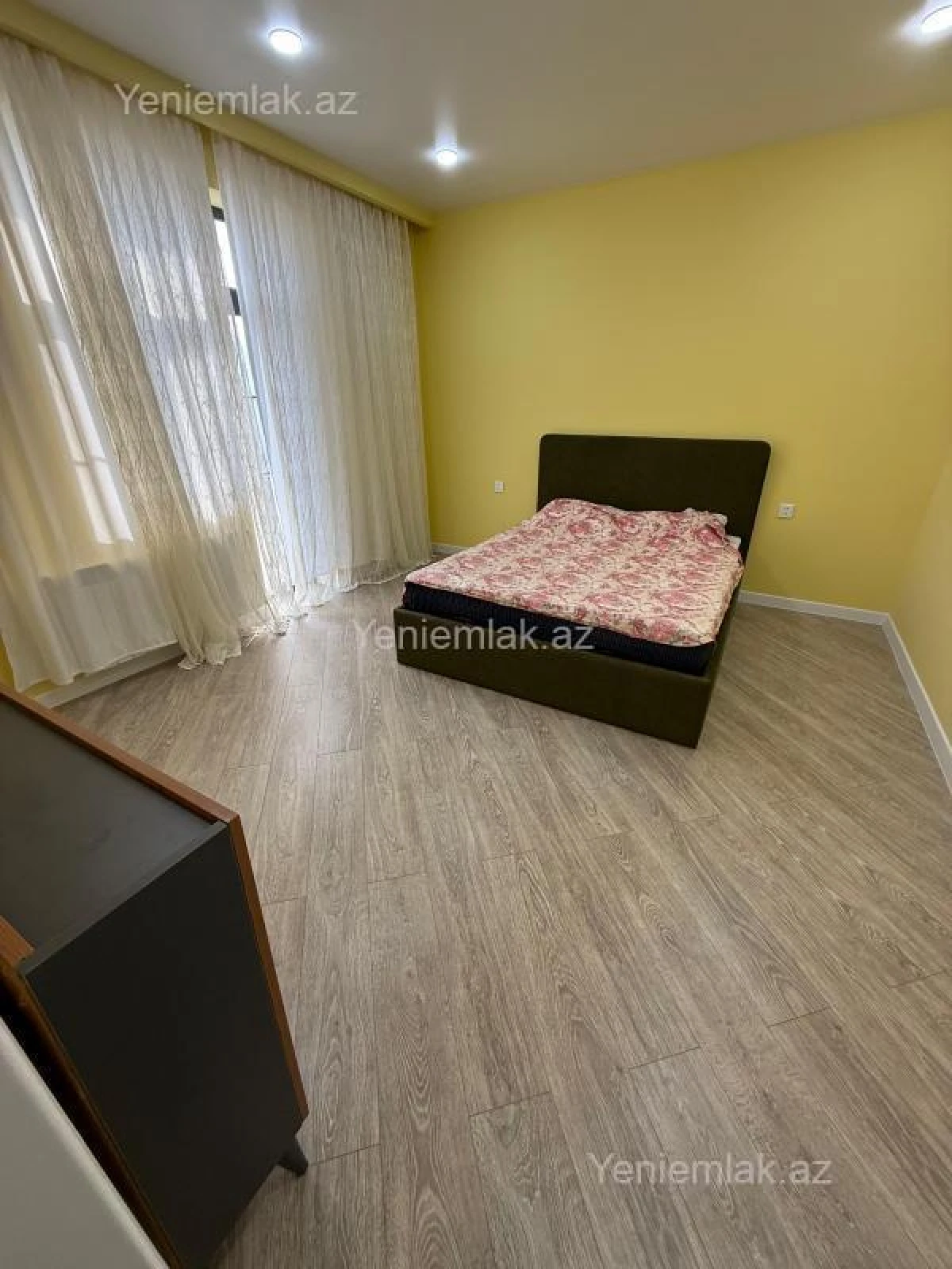 Satılır 5 otaqlı həyət evi 309 m²
