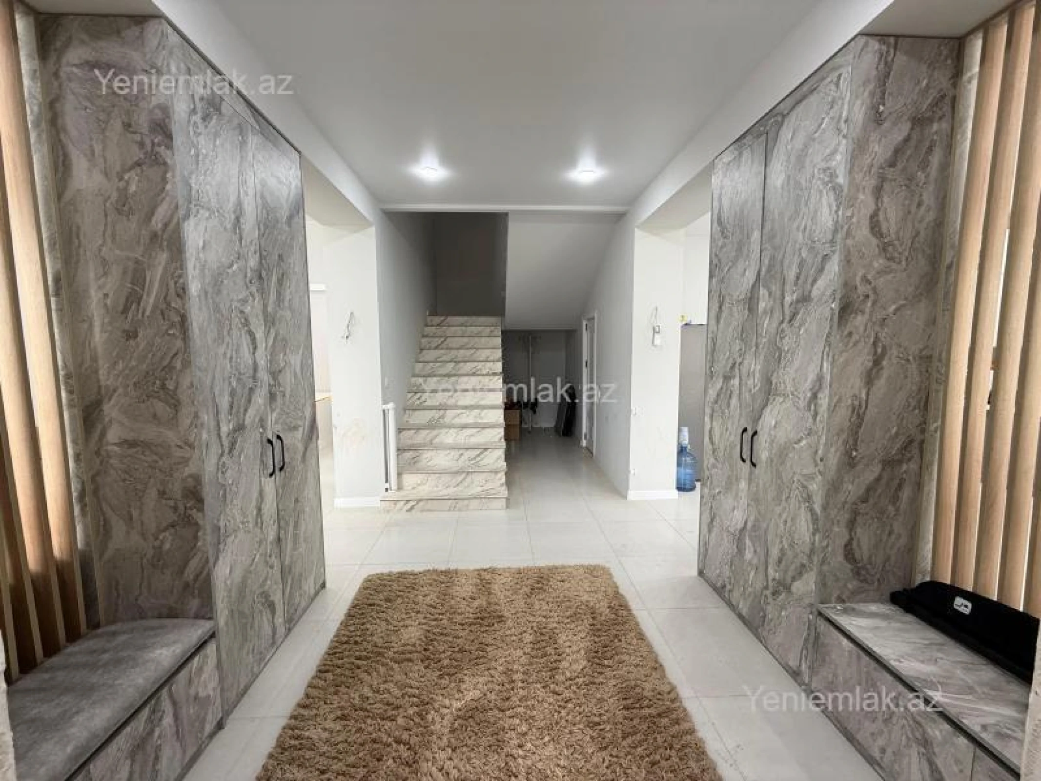 Satılır 5 otaqlı həyət evi 309 m²