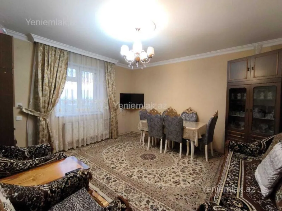 Satılır 3 otaqlı köhnə tikili 100 m²