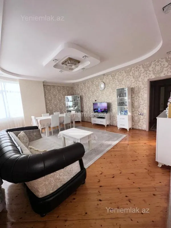 Satılır 3 otaqlı yeni tikili 115 m²