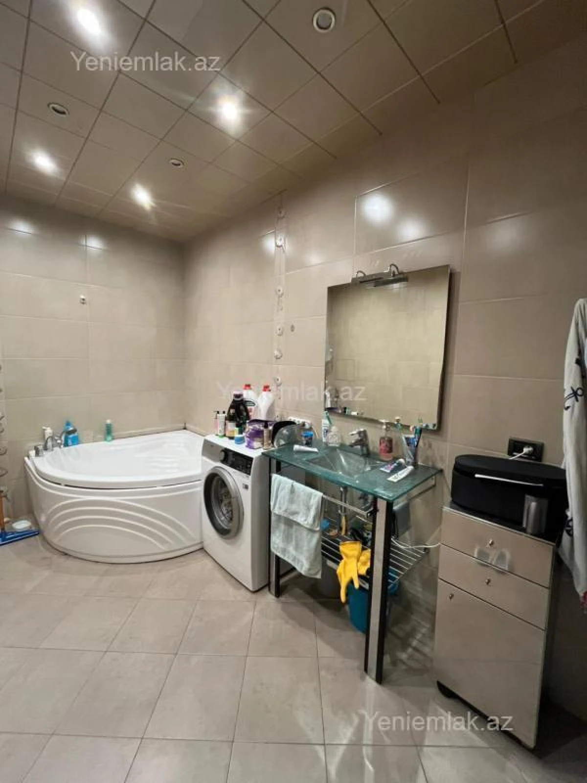 Satılır 3 otaqlı yeni tikili 185 m²