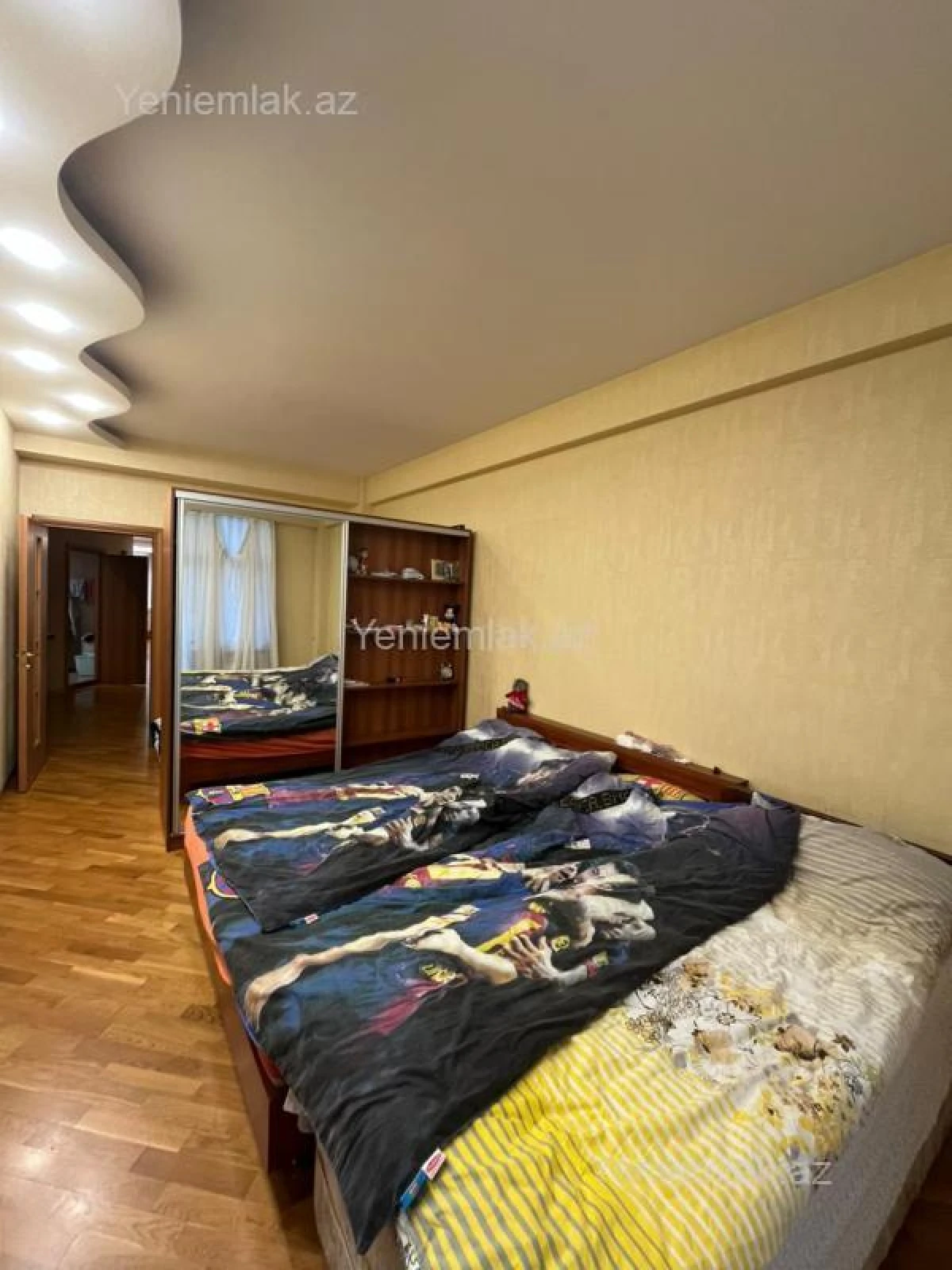 Satılır 3 otaqlı yeni tikili 185 m²