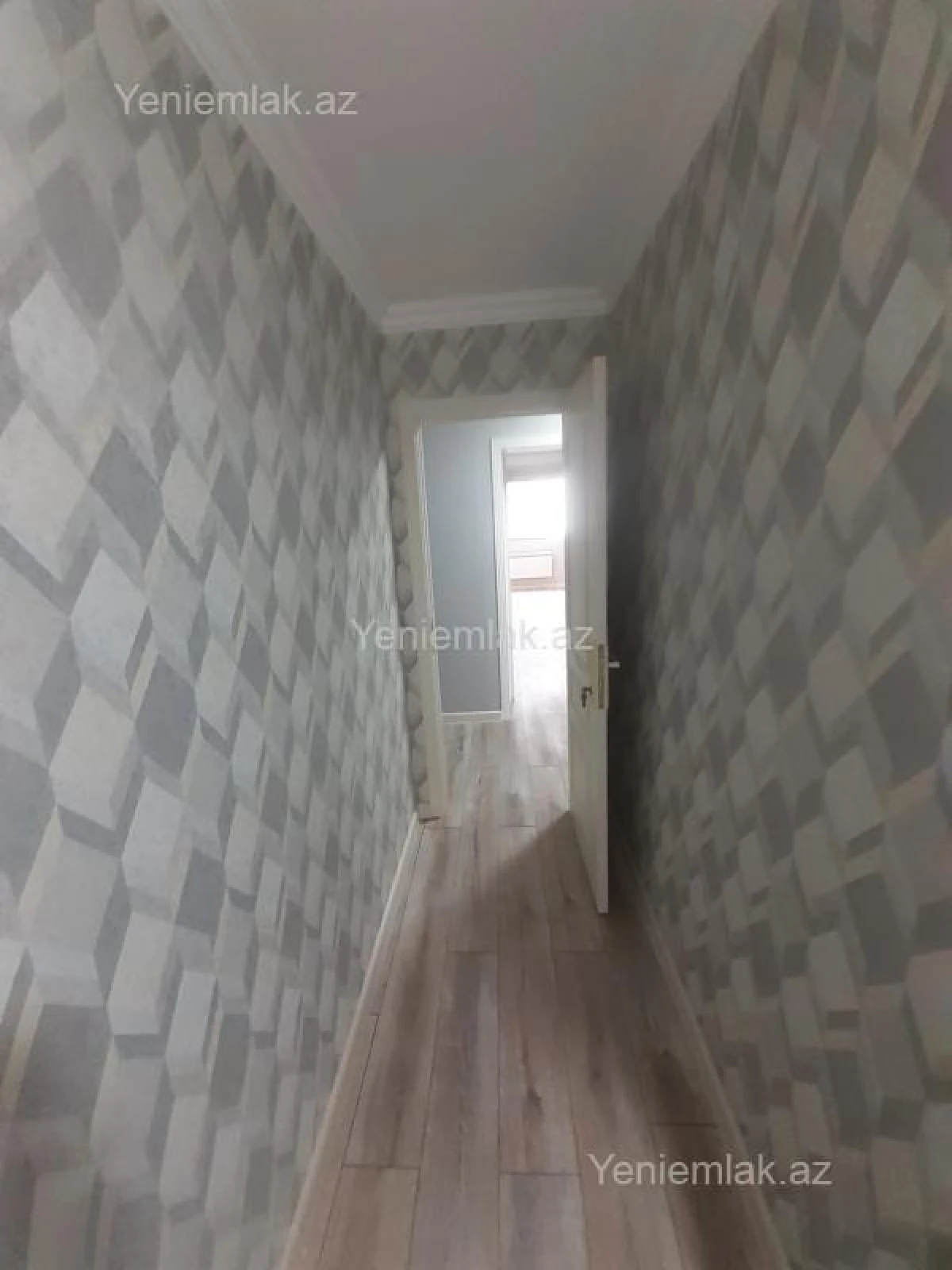 Satılır 3 otaqlı köhnə tikili 75 m²
