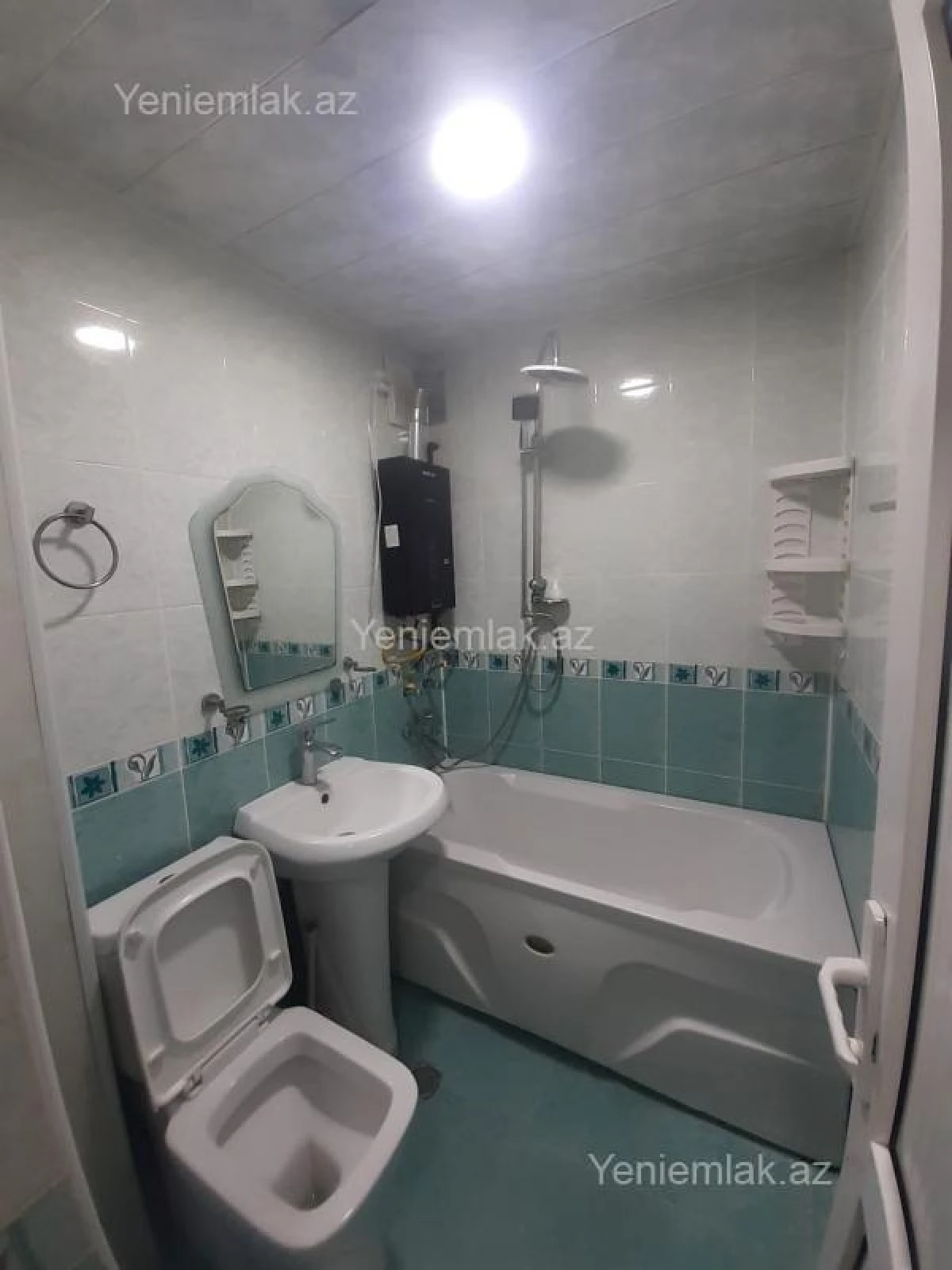 Satılır 3 otaqlı köhnə tikili 75 m²