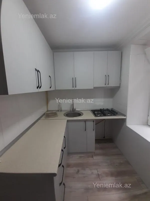 Satılır 3 otaqlı köhnə tikili 75 m²