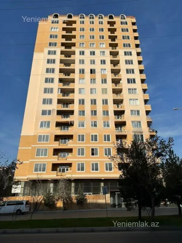 Satılır 3 otaqlı yeni tikili 130 m²