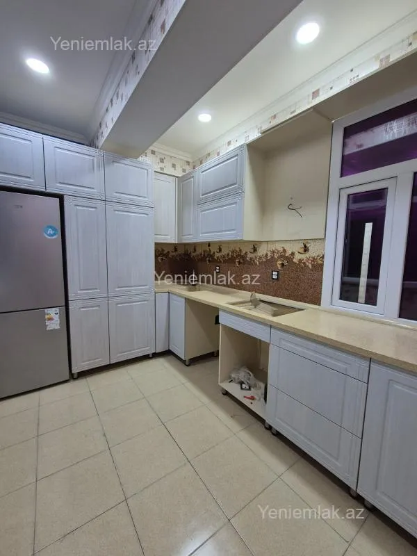 Satılır 2 otaqlı yeni tikili 75 m²