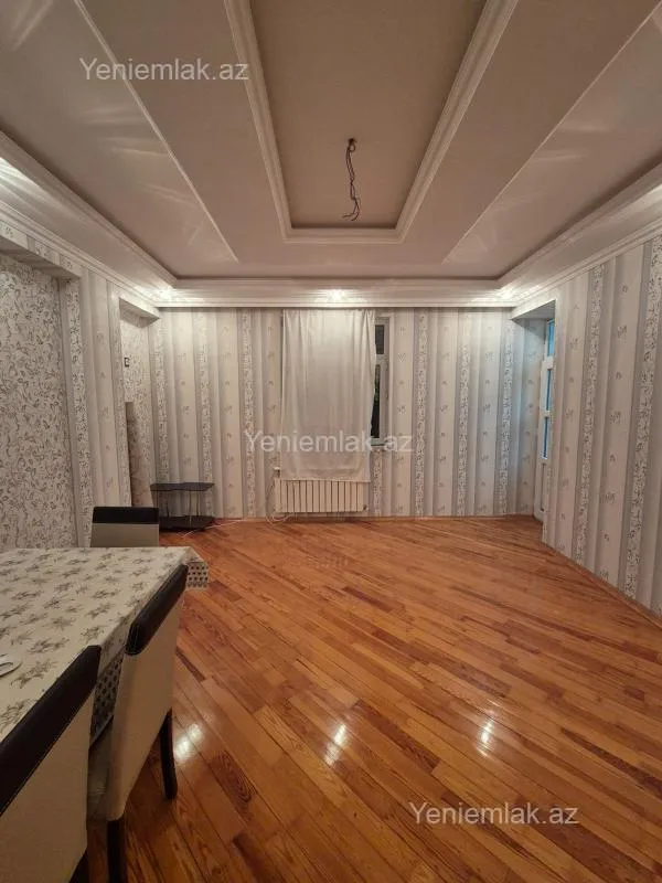 Satılır 2 otaqlı yeni tikili 75 m²