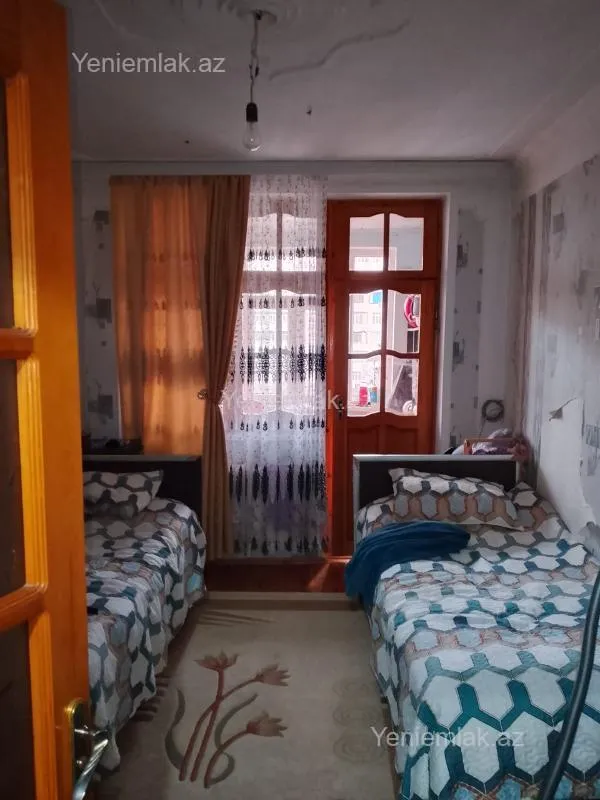 Satılır 3 otaqlı köhnə tikili 72 m²