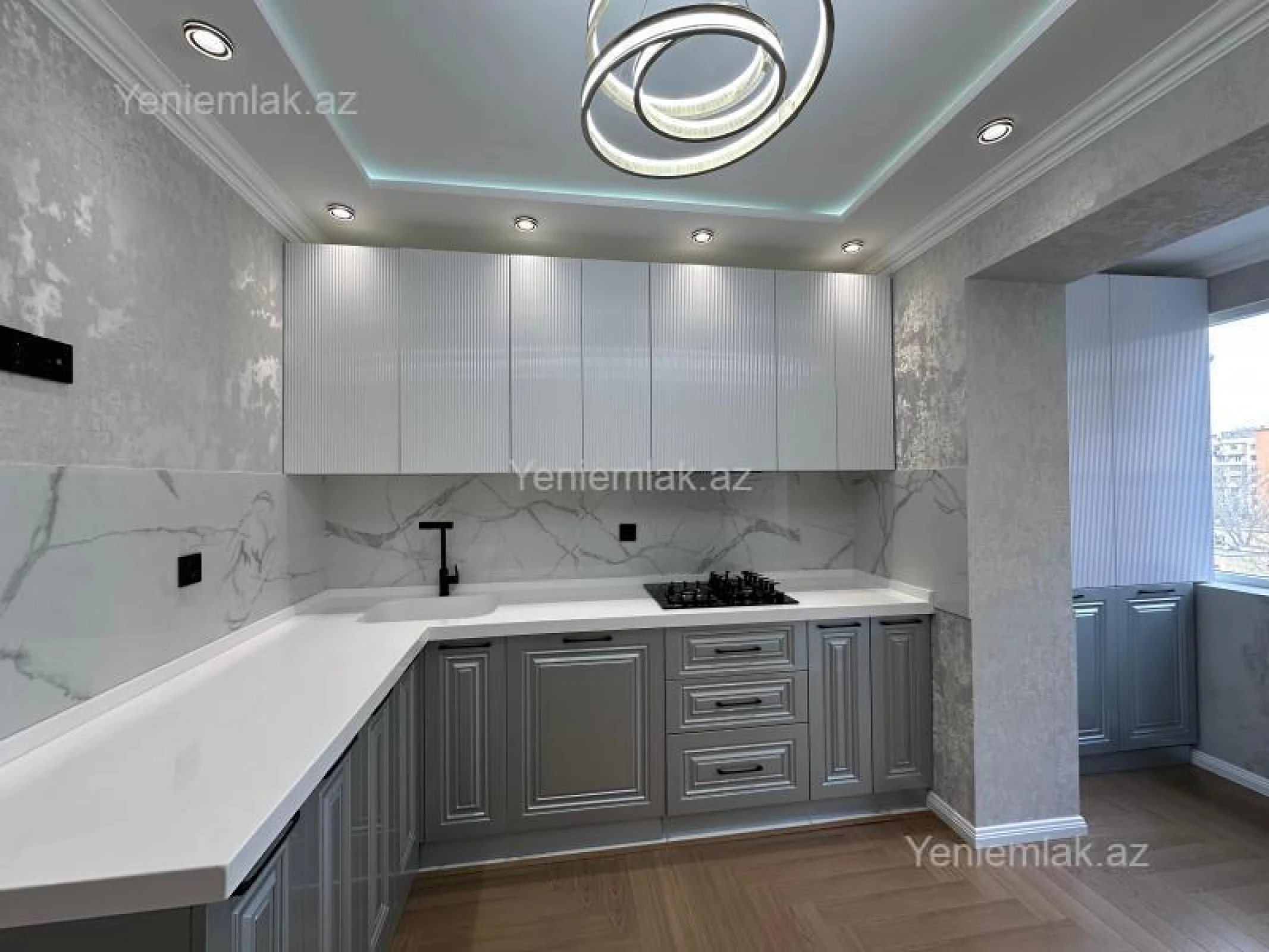 Satılır 3 otaqlı köhnə tikili 80 m²