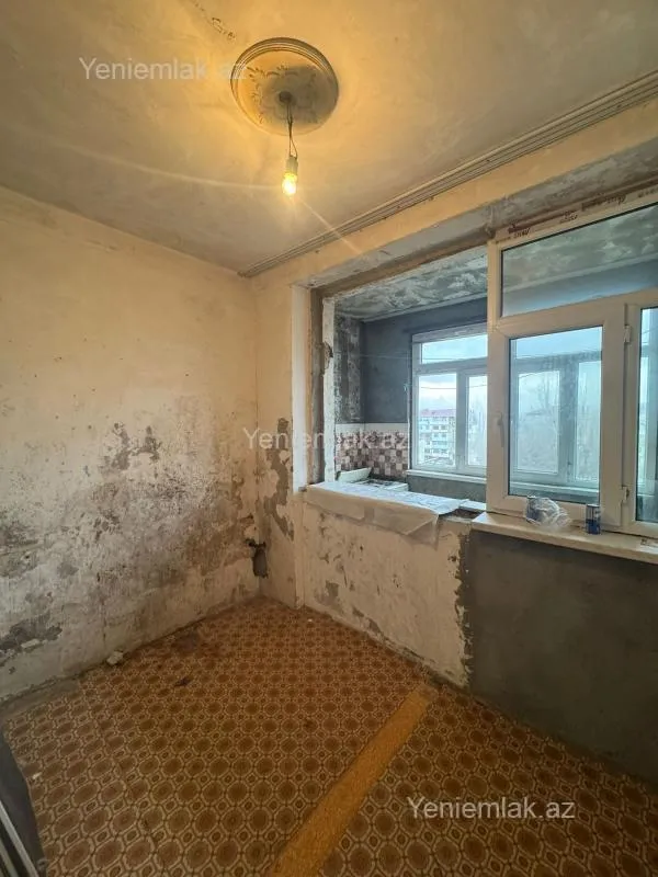 Satılır 1 otaqlı köhnə tikili 36 m²