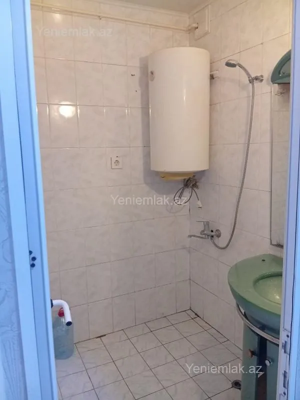 Satılır 2 otaqlı köhnə tikili 51 m²