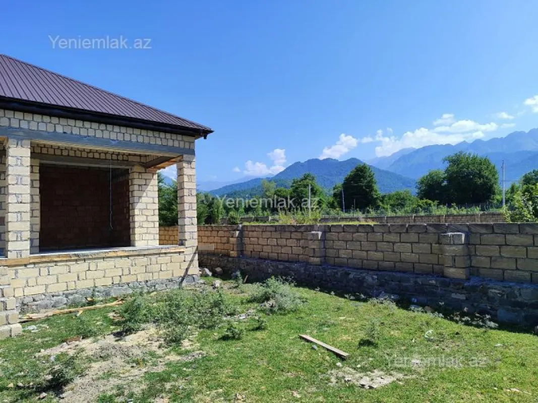 Satılır 3 otaqlı həyət evi 100 m²