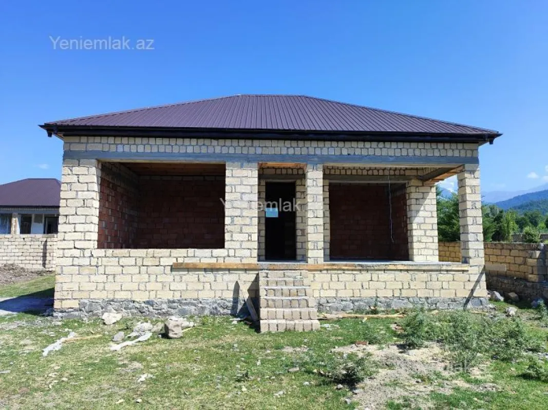 Satılır 3 otaqlı həyət evi 100 m²
