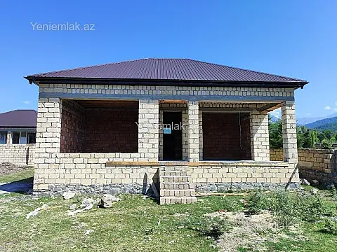 Satılır 3 otaqlı həyət evi 100 m² — Oğuz 3 otaq 100.00 m²