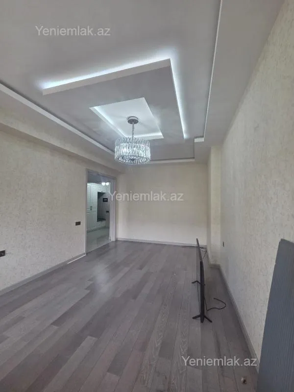 Satılır 3 otaqlı yeni tikili 100 m²