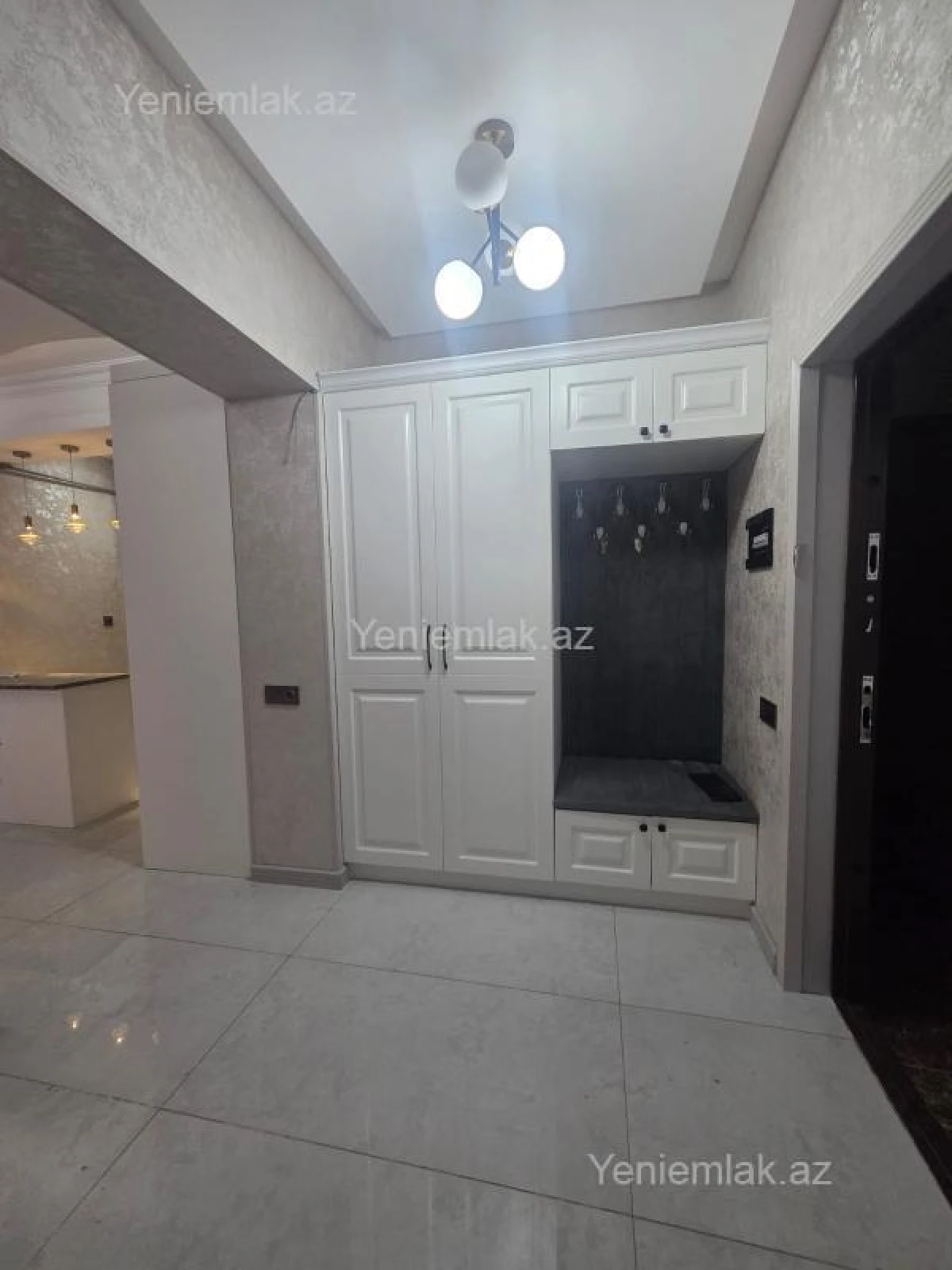 Satılır 3 otaqlı yeni tikili 100 m²