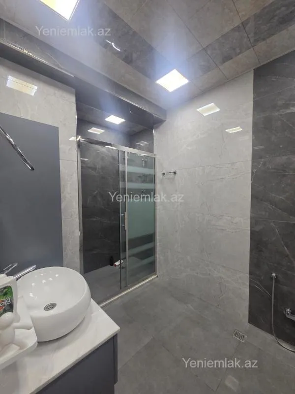 Satılır 3 otaqlı yeni tikili 100 m²