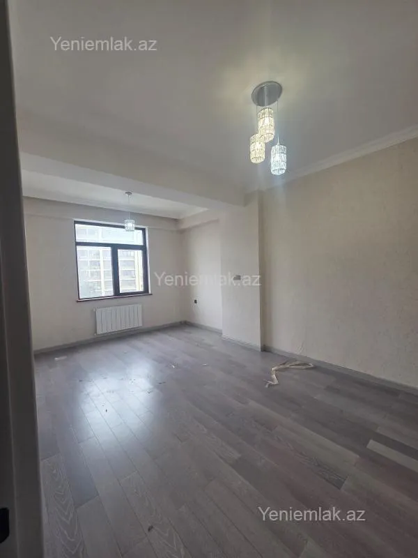 Satılır 3 otaqlı yeni tikili 100 m²