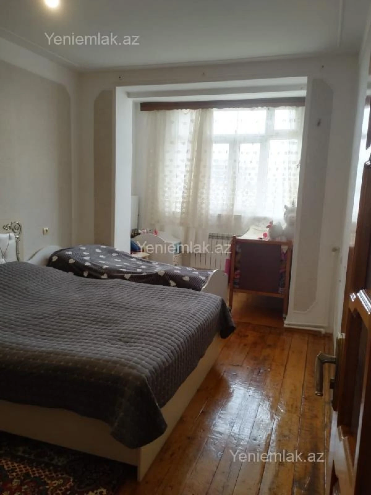 Satılır 2 otaqlı köhnə tikili 57 m²