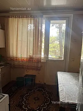 Satılır 2 otaqlı köhnə tikili 65 m²