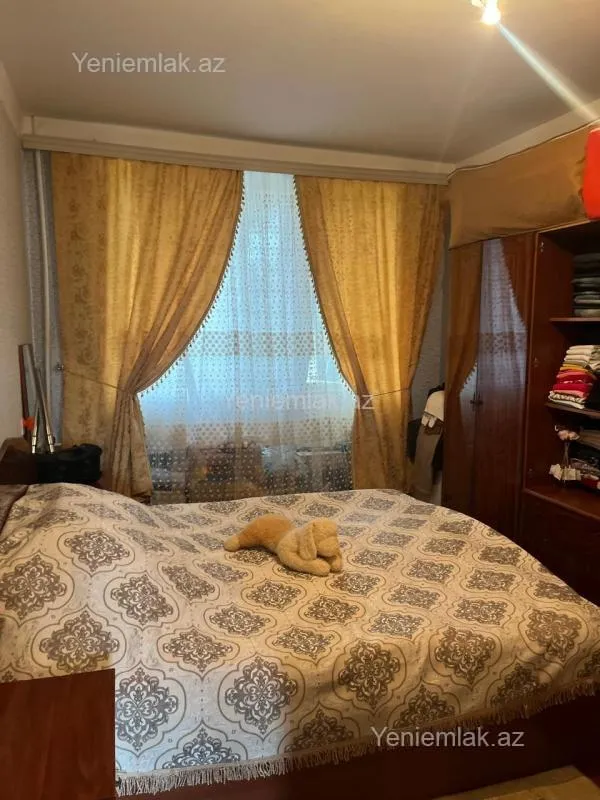 Satılır 2 otaqlı köhnə tikili 65 m²