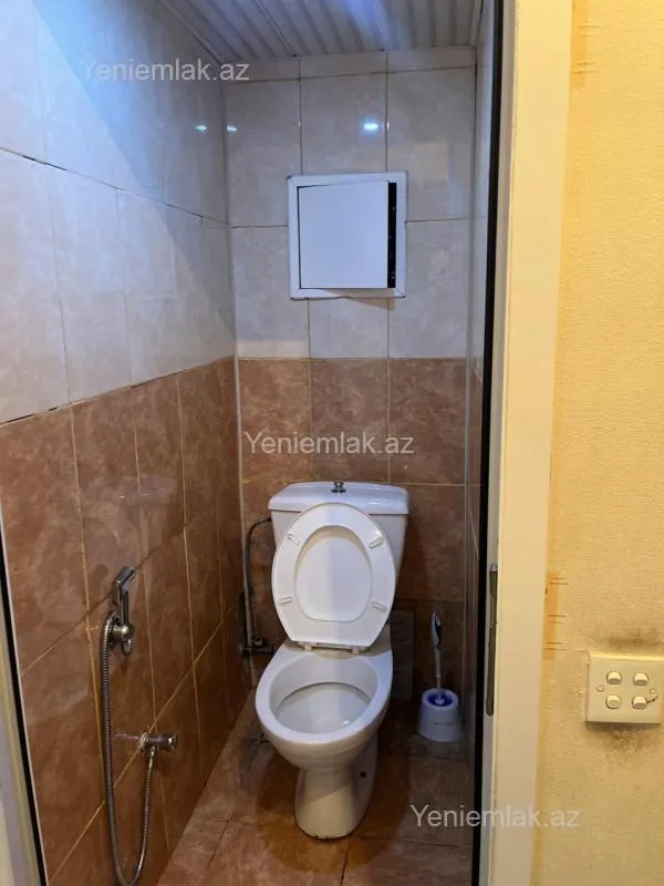 Satılır 2 otaqlı köhnə tikili 65 m²