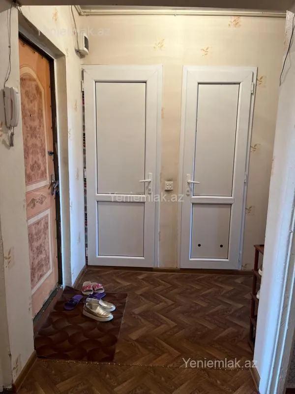 Satılır 2 otaqlı köhnə tikili 65 m²