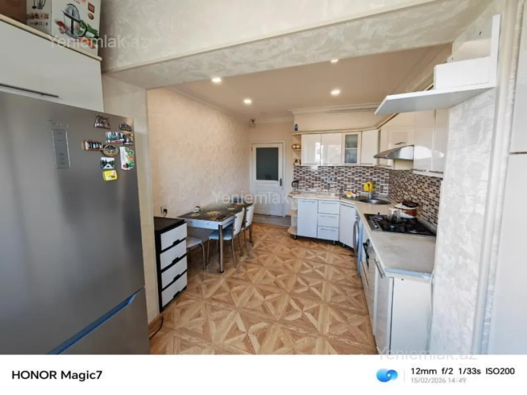 Satılır 3 otaqlı köhnə tikili 75 m²