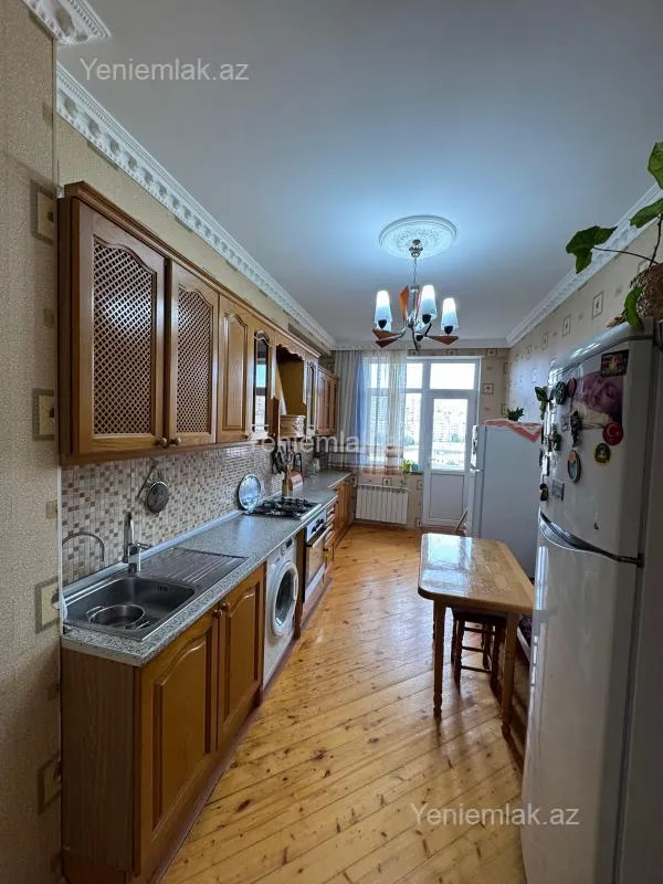 Satılır 3 otaqlı yeni tikili 95 m²