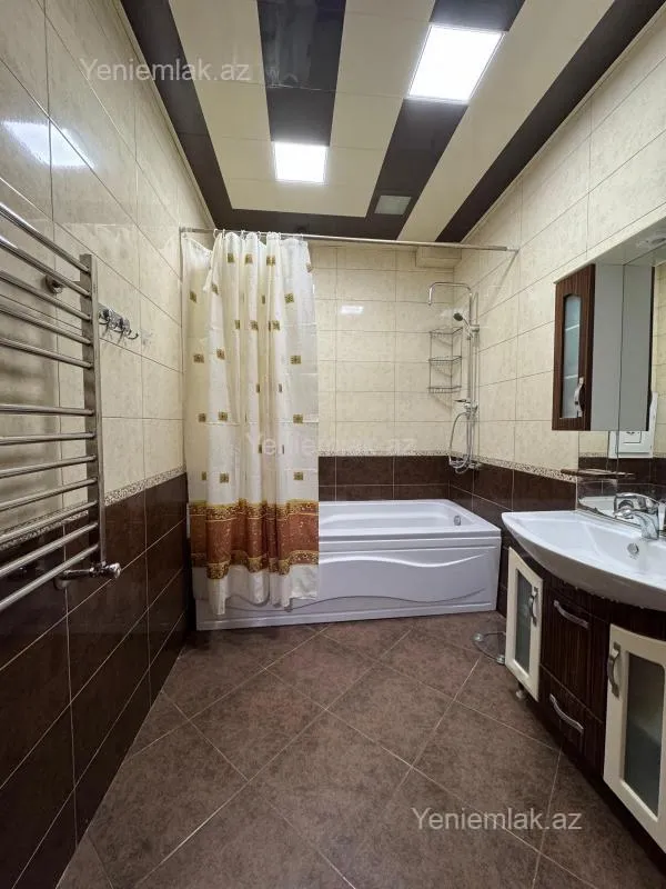 Satılır 3 otaqlı yeni tikili 95 m²