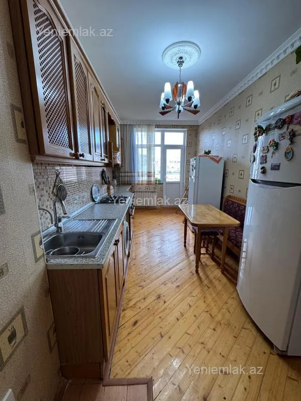 Satılır 3 otaqlı yeni tikili 95 m²