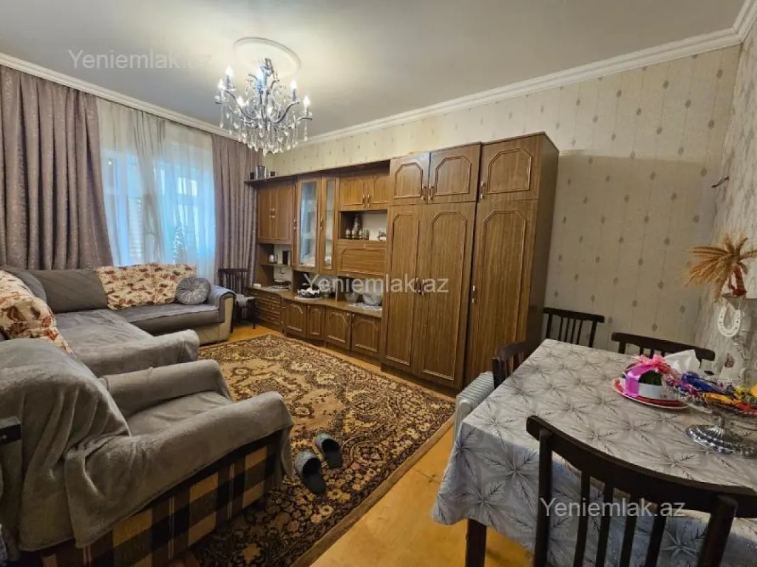 Satılır 2 otaqlı köhnə tikili 45 m²